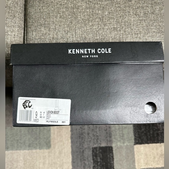 Kenneth Cole Black Levon Leather and Rib Knit Knee High Boot. Size 9 - Picture 6 of 7